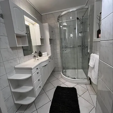 Spacious Close To The Centre